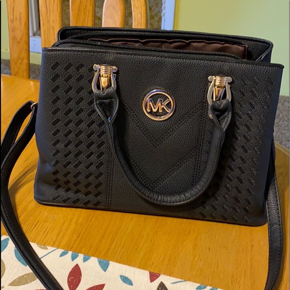 Non Authentic Michael Kors Purse